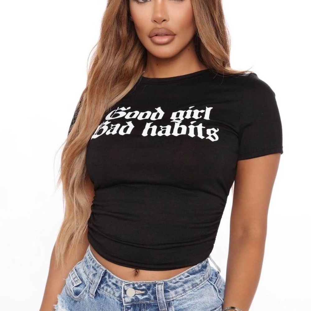 NEVER WORN cute top! 
#fashionnova #cutetop #croptop #sale